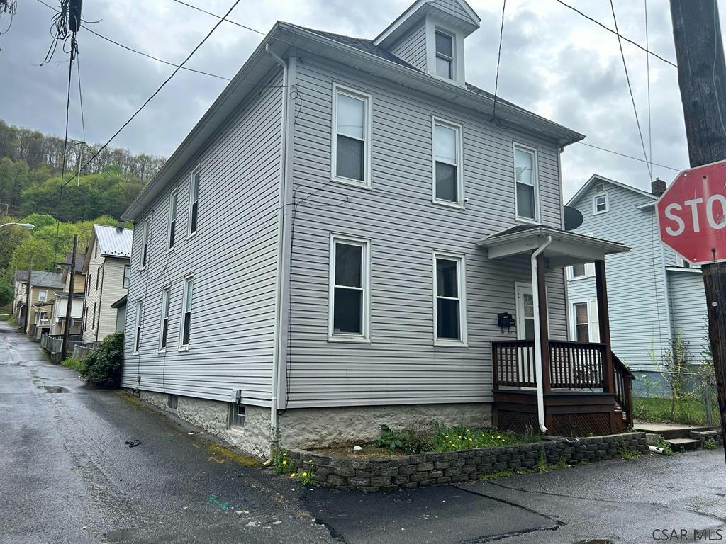 770 LUCAS PL, JOHNSTOWN, PA 15901, photo 1 of 46